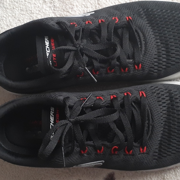 Sketchers Air Cooled Memory Foam Running Shoes - Picture 2 of 9